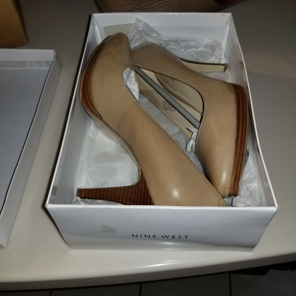 Nine west tan leather heels